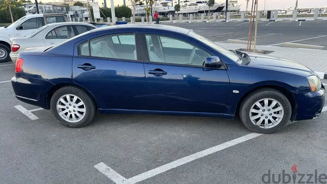 Mitsubishi Galant 2010